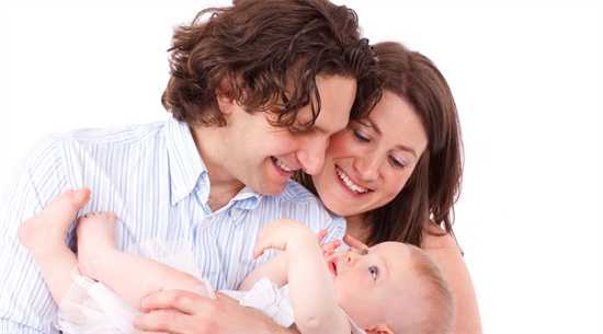 初生婴儿擦身粉推荐：哪些产品适合？婴儿爽肤粉的使用问题
